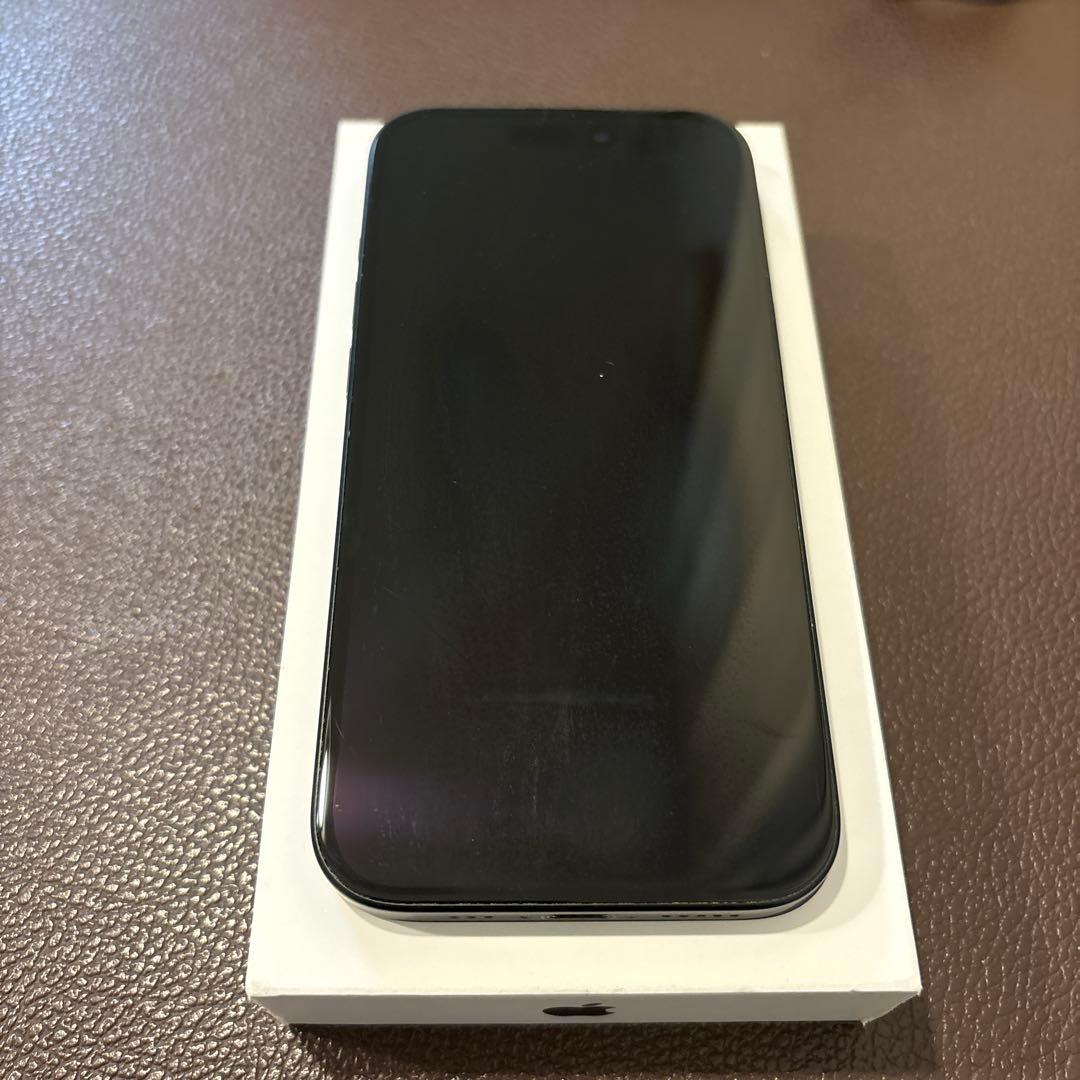 iPhone15 ブラック 128GBケース付き