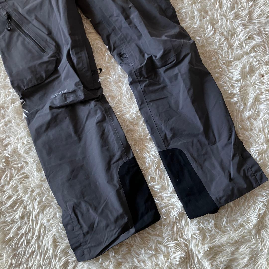 #13H✨686 GLCR✨ゴアテックス✨スノボ ウェア 上下セット メンズM