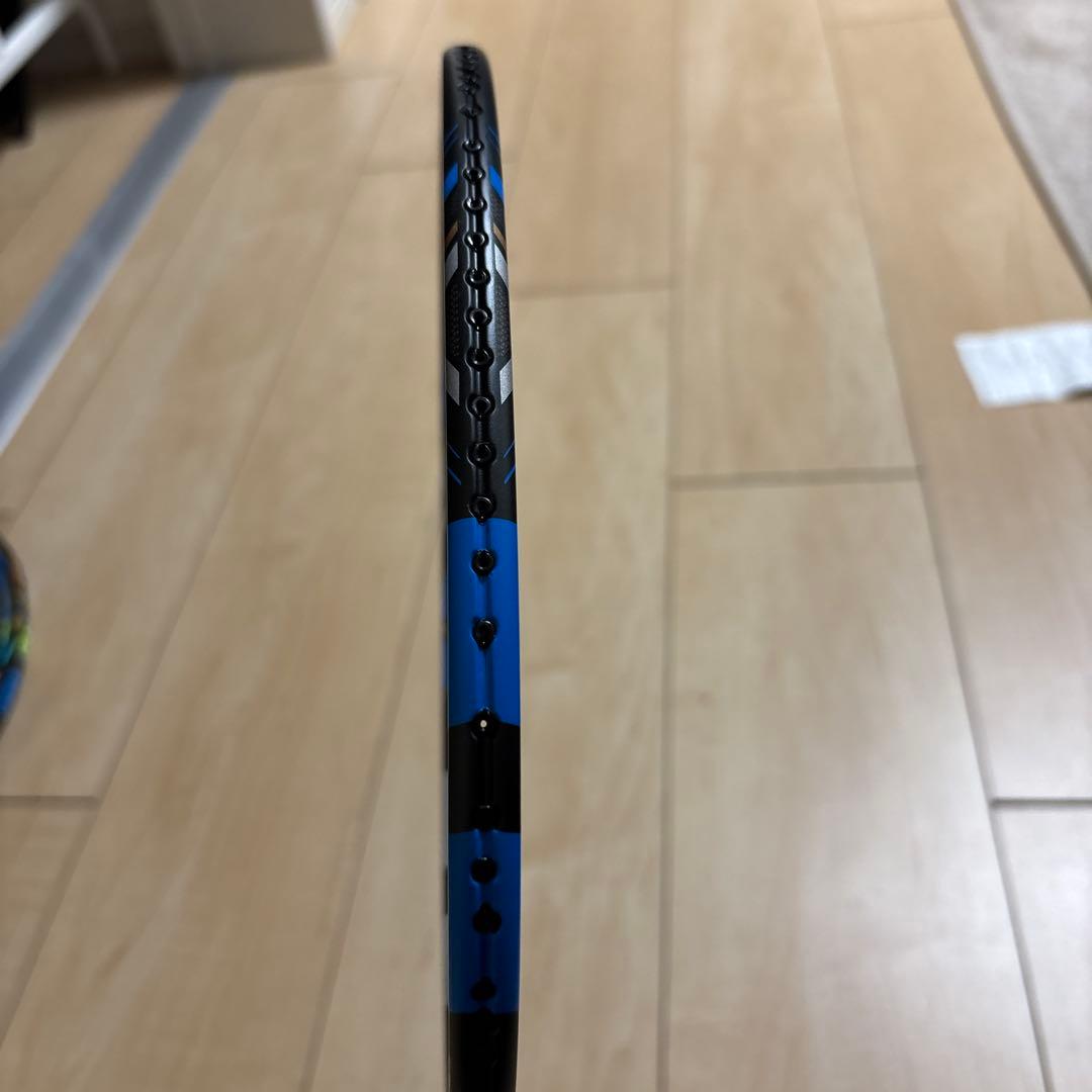 バボラ　バドミントンラケット　サテライト　エッセンシャル