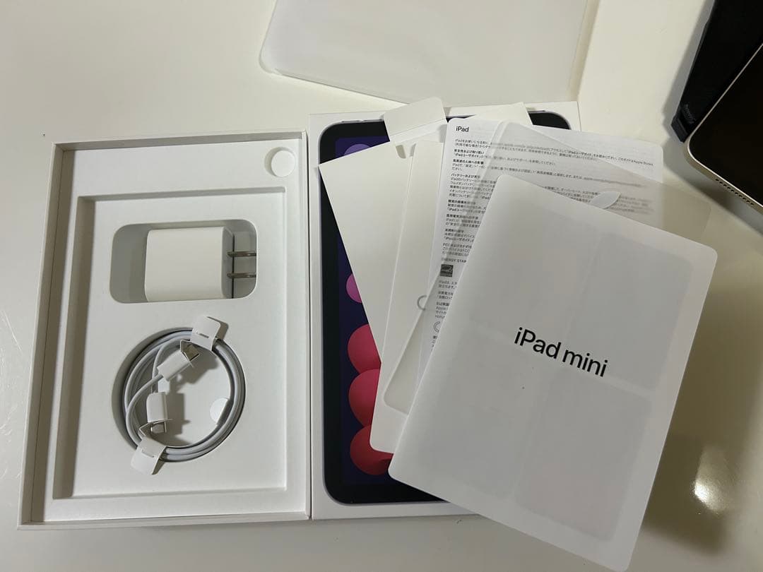 iPad mini 6 スターライト(64GB Wi-Fiモデル)+おまけ