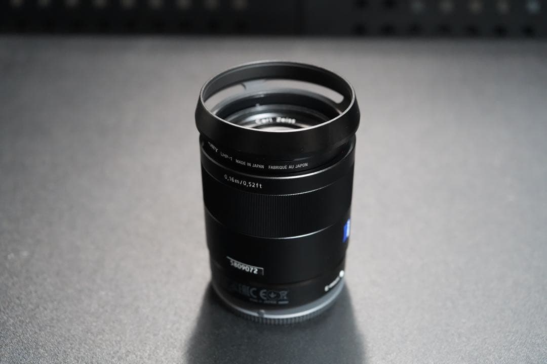 【美品】 Sonnar T* 24mm F1.8 ZA ＋ LHP-1