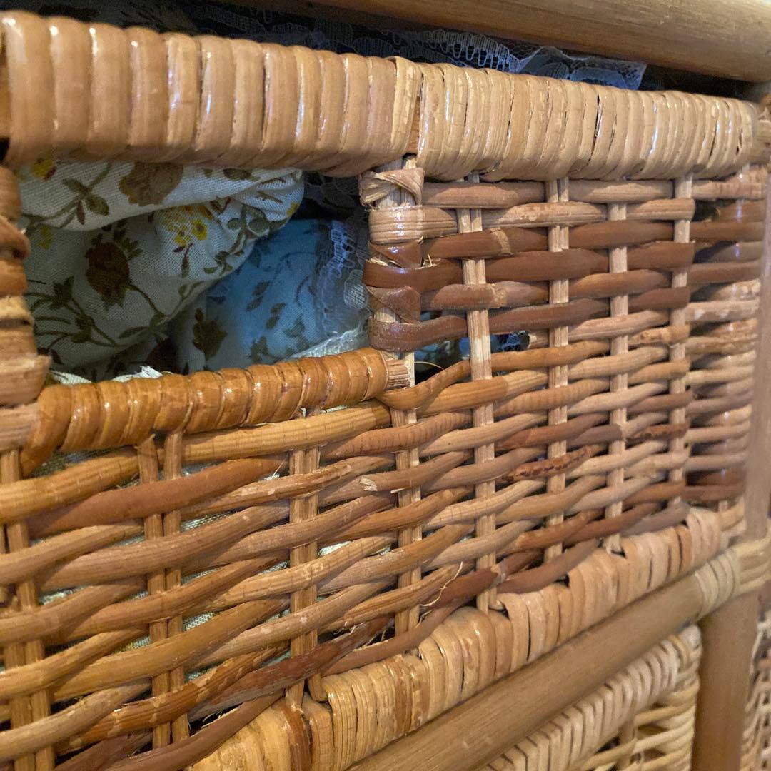 ラタン 4段収納ラック キャスター付き　中古