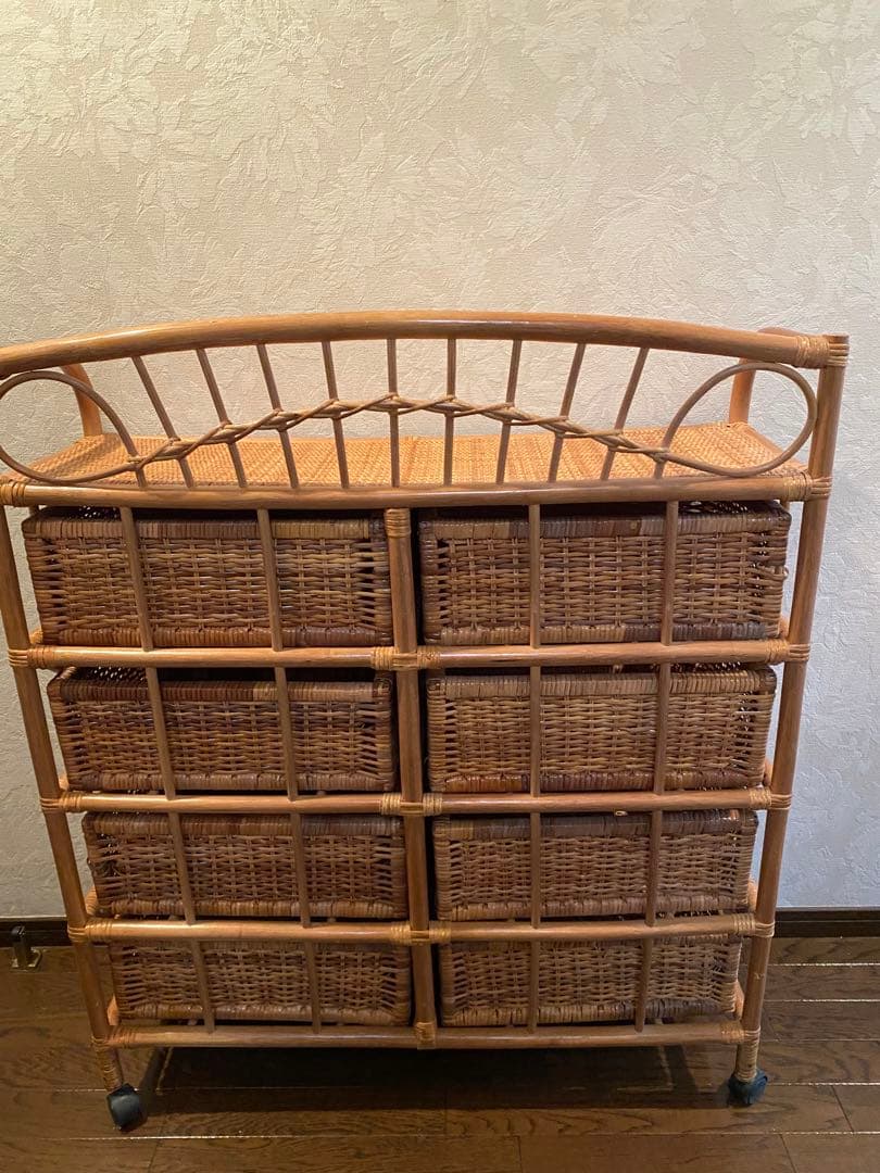 ラタン 4段収納ラック キャスター付き　中古