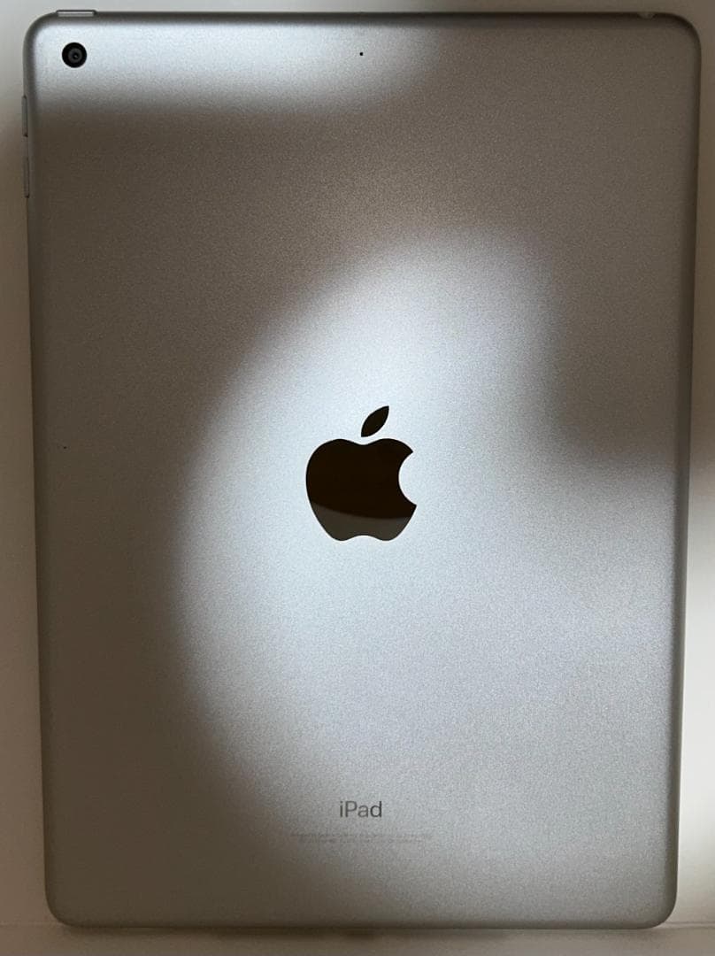 iPad（第6世代） シルバー 32GB Wi-Fiモデル