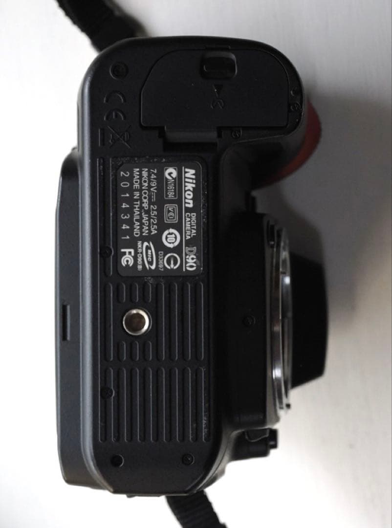 Nikon D90 デジタル一眼レフカメラ　レンズ付