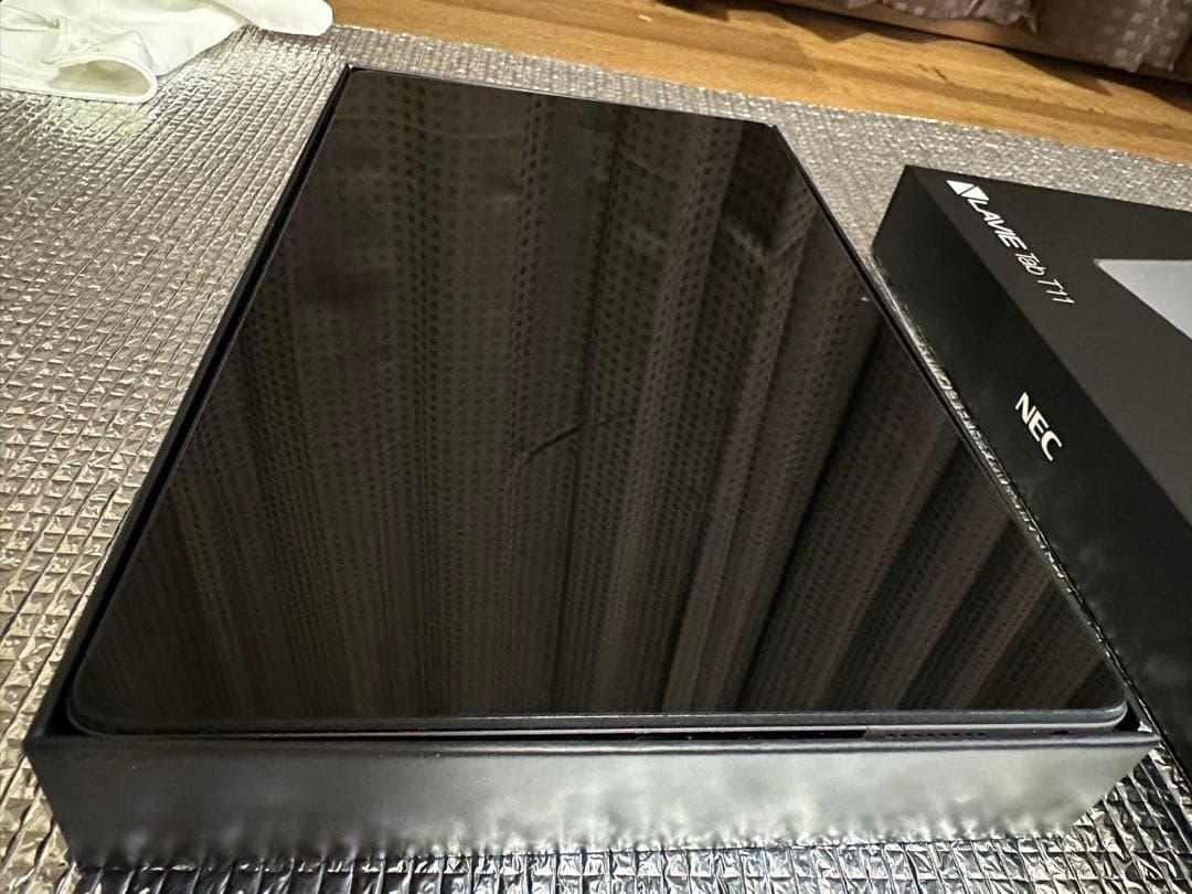 Androidタブレット LAVIE Tab T11(112K2)