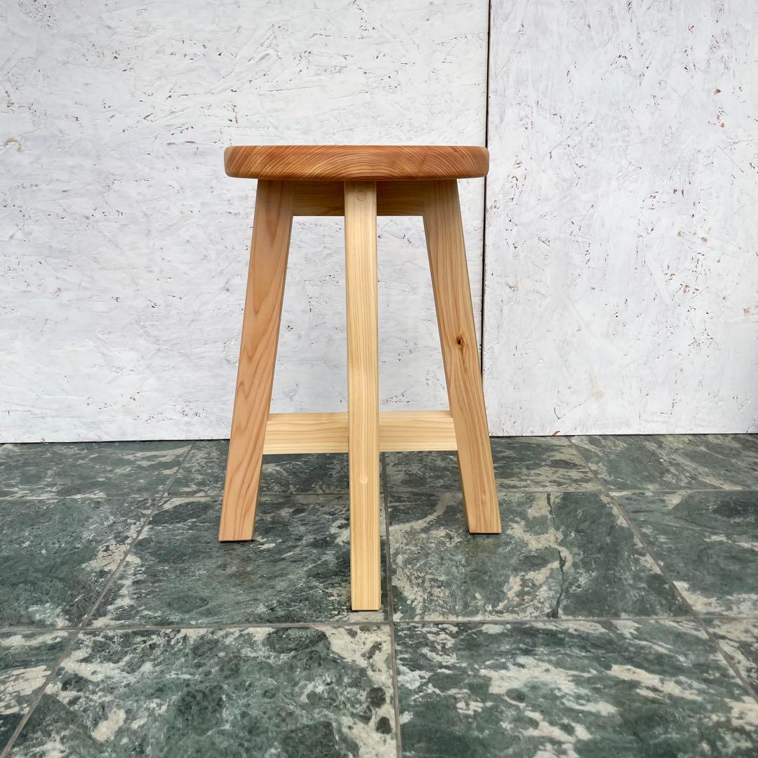 シカタ　丸椅子　木製スツール
