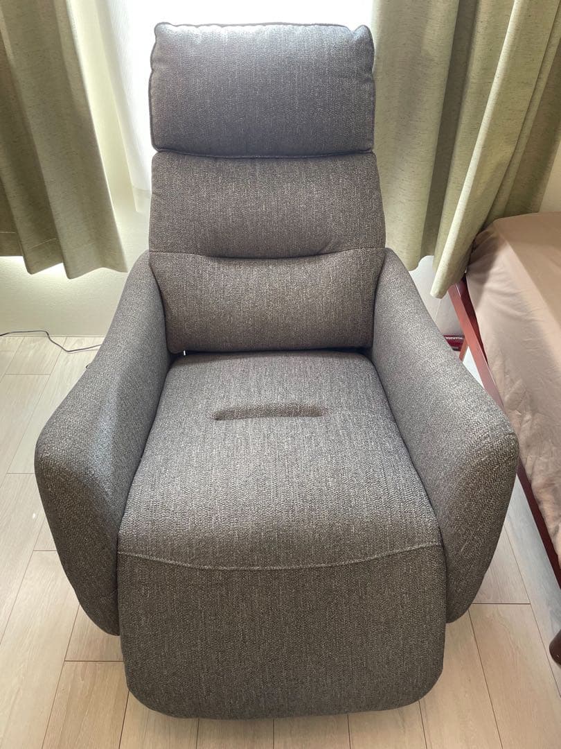 【送料込】電動布張りリクライニングパーソナルチェア(ニトリ LE01 DGY）