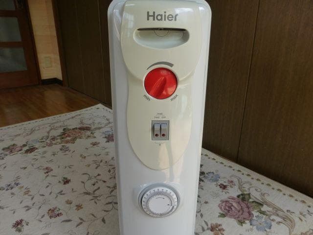 Haier JS-812A-W ハイアール オイルヒーター