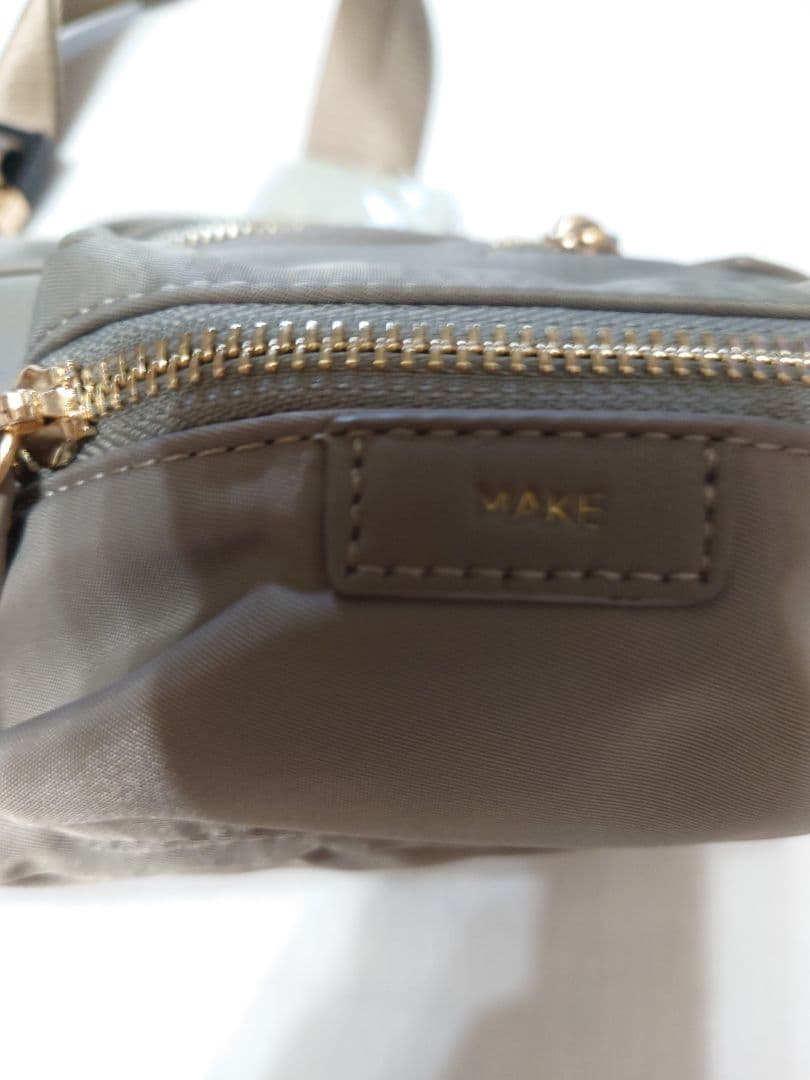 新品タグ付き ペシンシャ ポケットデザイン ショルダーバッグ グレー