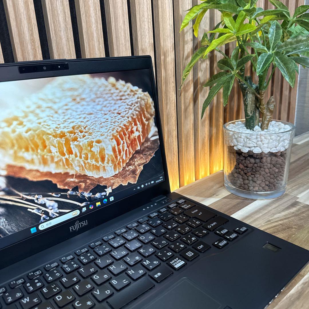 おすすめ‼️LIFEBOOK U939/A☘️最高峰i7☘フルHD☘ノートパソコン