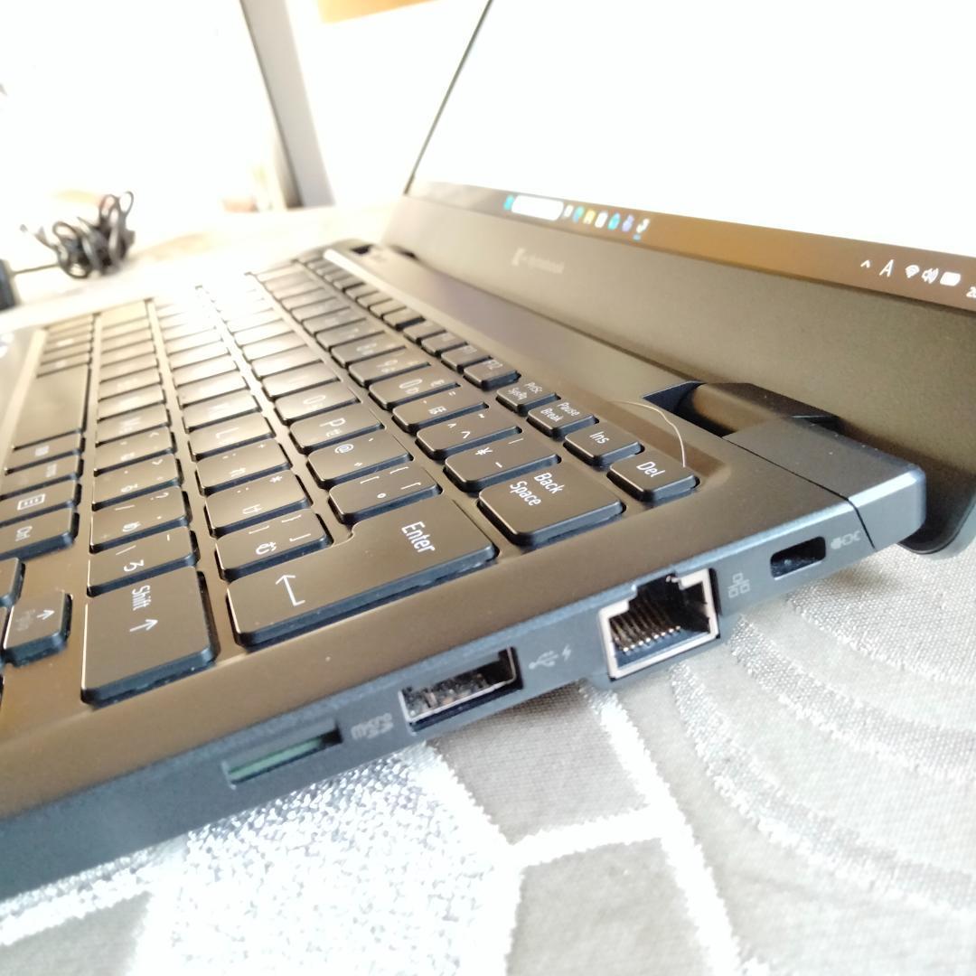 １3インチ 11世代 i5 1135G7 256G SSD FHD 東芝