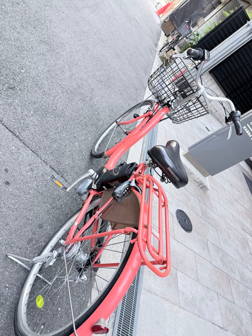 大阪府　電動アシスト自転車 前カゴ付き　26インチ