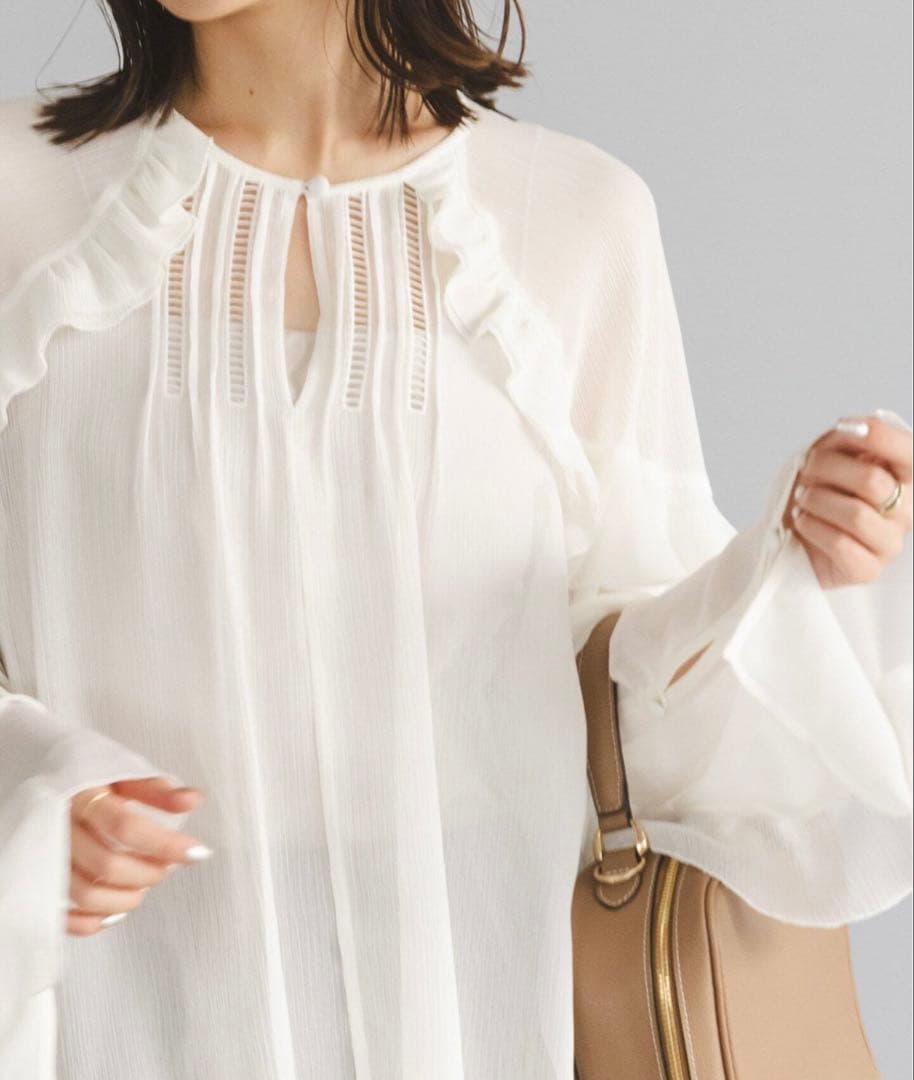 新品未使用【Noble×L'AUBE BLANC】楊柳フリル梯子刺繍ブラウス