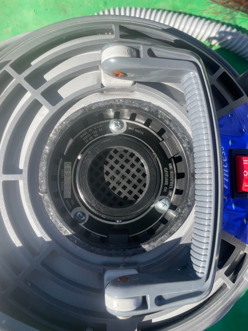 アメリカ製　業務用の乾湿両用掃除機