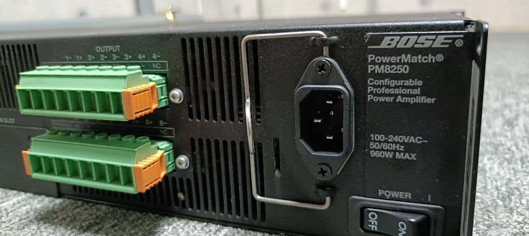 ジャンク パワーアンプ BOSE PM8250