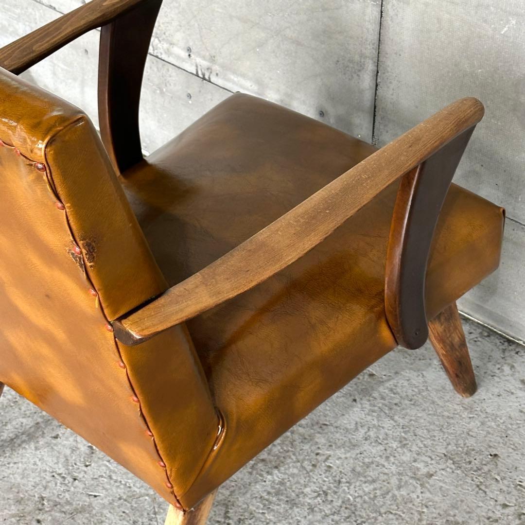 ✦1960〜1970✦PUレザー張り　ラウンジチェア 木製脚　喫茶店　昭和レトロ