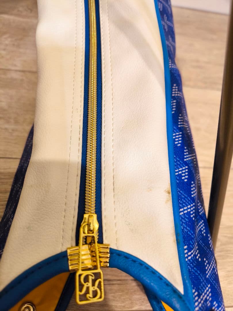 レザレクション ゴルフバッグ スタンド付き