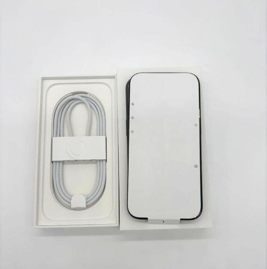 iPhone 16 128　Apple購入 SIMフリー 美品 バッテリー95％