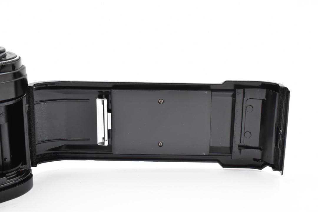 美品 CANON AE-1 ブラック フィルムカメラ　モルト新品交換済 B831