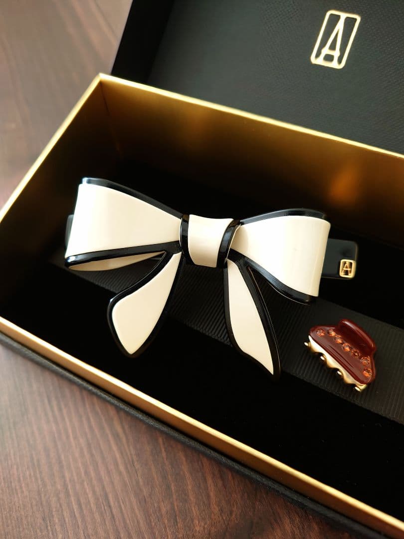 美品 アレクサンドルドゥパリ 2点 リボンバレッタ スワロフスキー ヴァンドーム