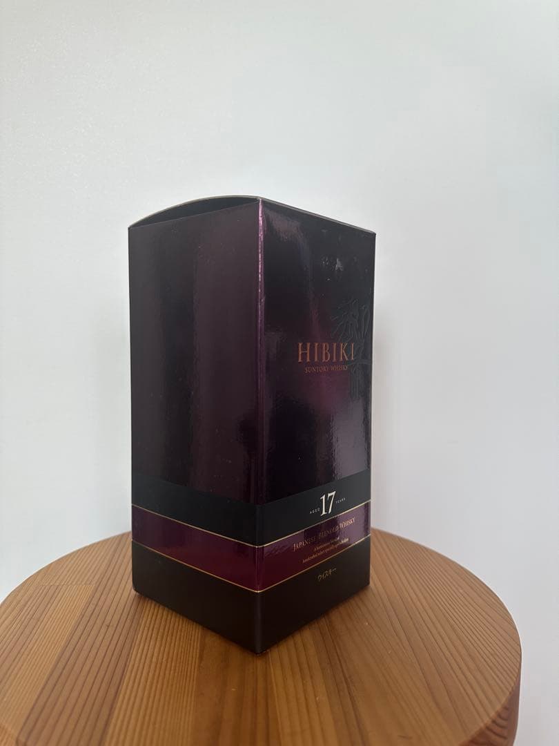 響 Hibiki 17年 700ml 箱入り未開栓