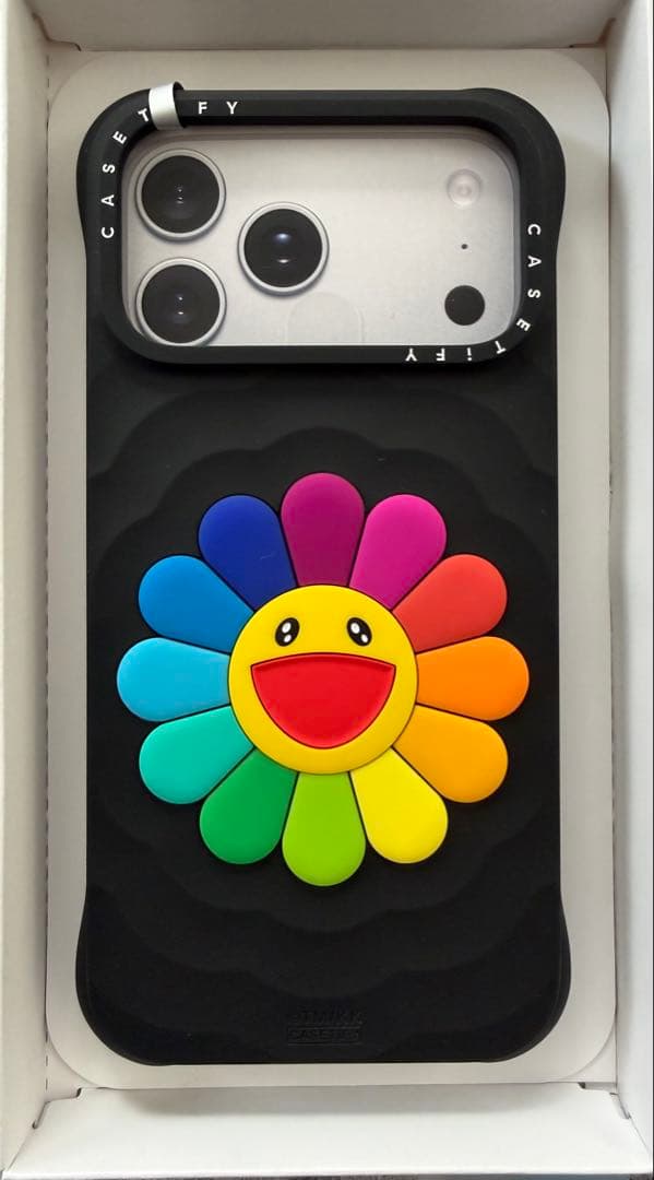 コレクター品）CASSETIFY村上隆 レインボーiPhone17pro Max