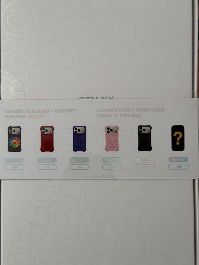 コレクター品）CASSETIFY村上隆 レインボーiPhone17pro Max