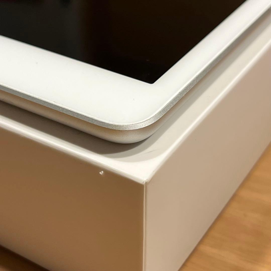 iPad (第7世代) 32GB シルバー SIMフリー