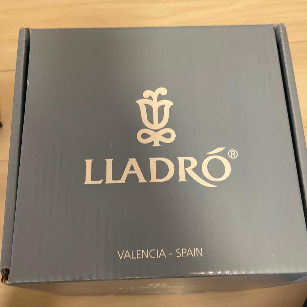 リヤドロ Lladro 福を呼ぶ鳥(小・grey)フクロウ