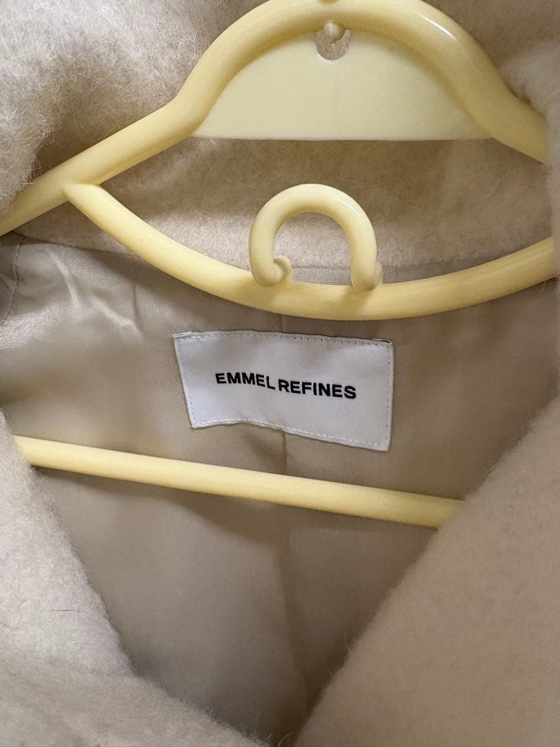 EMMEL REFINES スタンド シャギー ショートコート