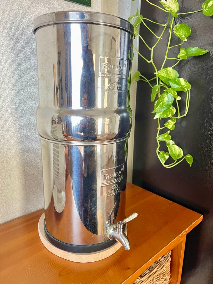 Berkey バーキー 1.5ガロン（5.7リットル） 新品のフィルター付き