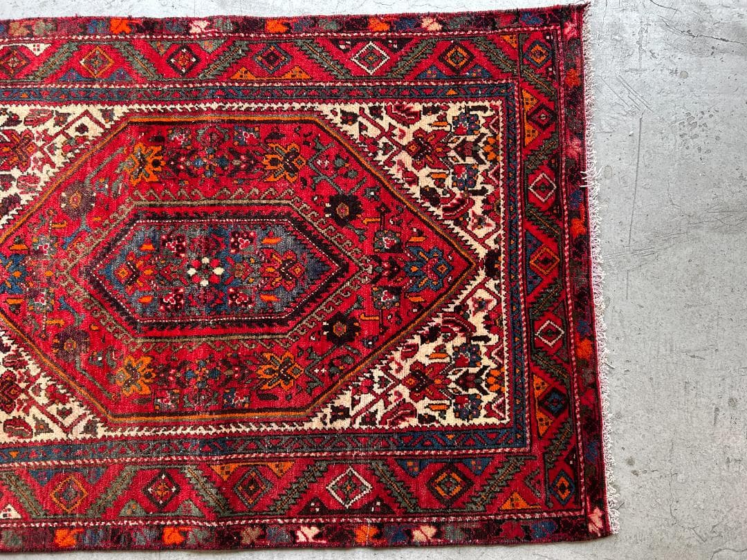 【Vintage rug】ペルシャ絨毯｜150 × 104cm｜アフシャル族