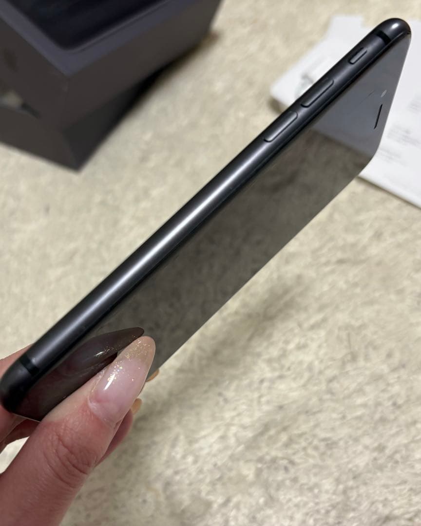 Apple iPhone 8 スペースグレイ　64GB