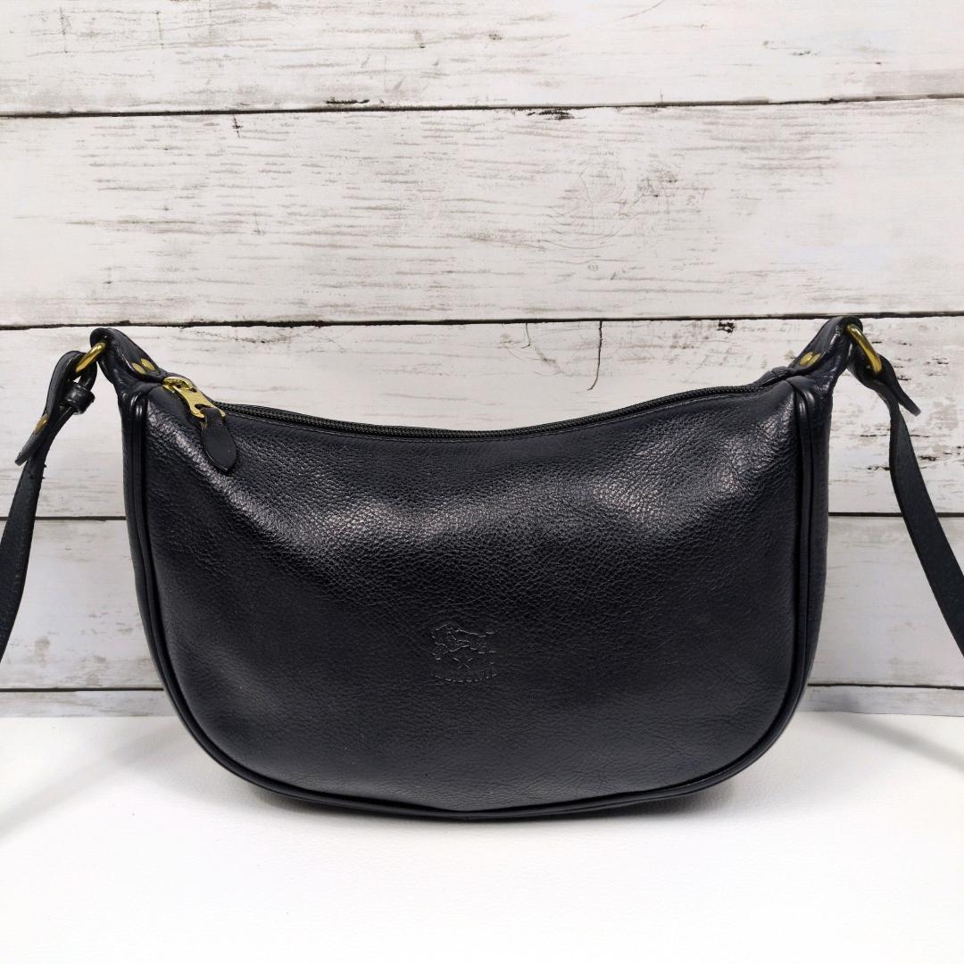 イルビゾンテ　ショルダーバッグ　ネイビー　レザー　ハーフムーン　三日月