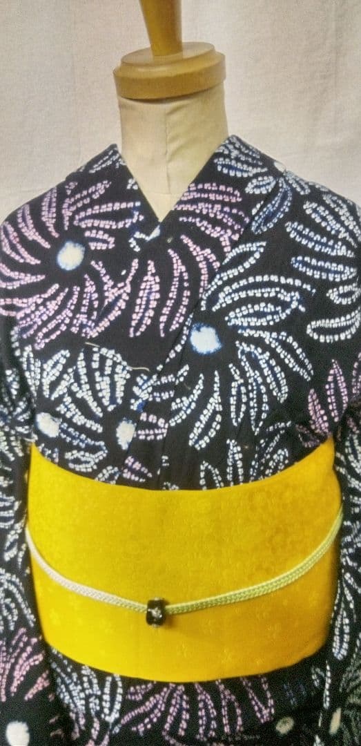 有松高級鳴海絞り、紺色花火柄入り浴衣