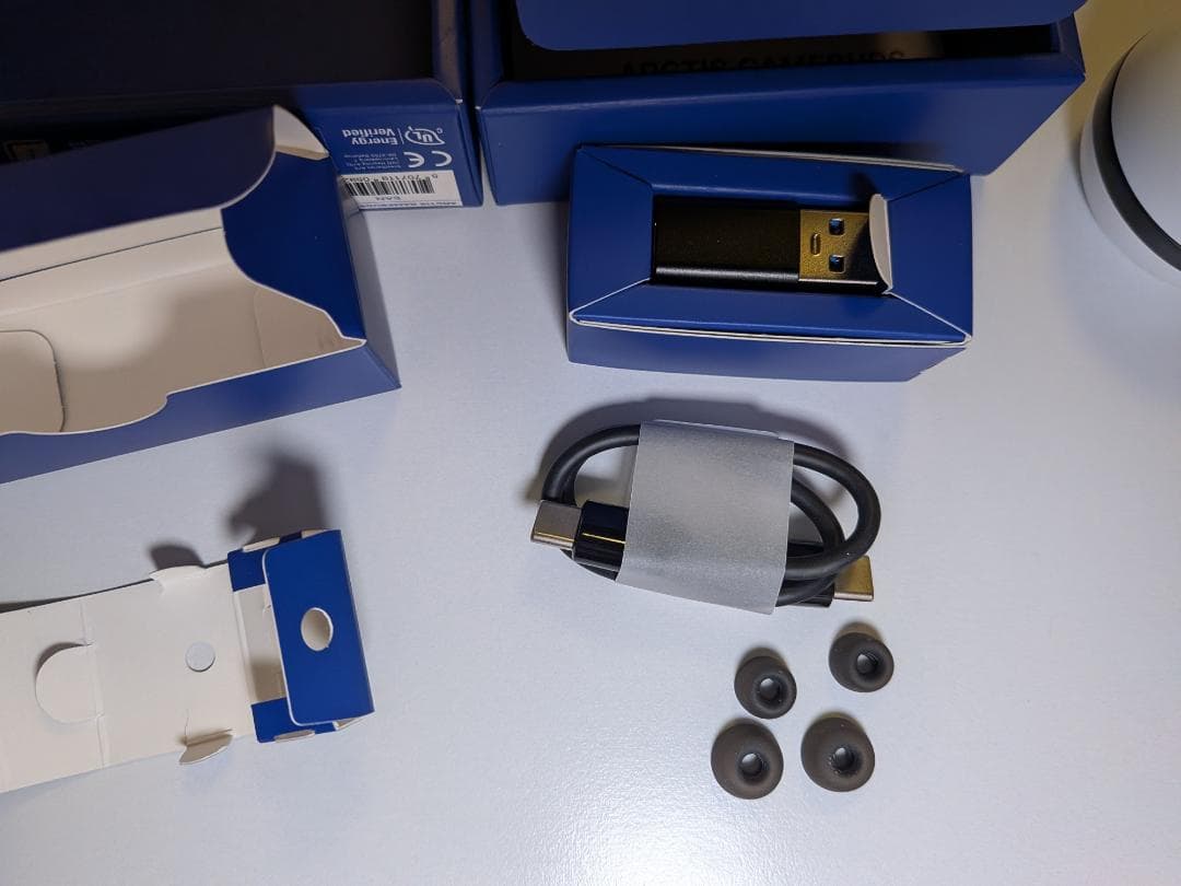 SteelSeries Arctis Gamebuds ゲーミング イヤホン