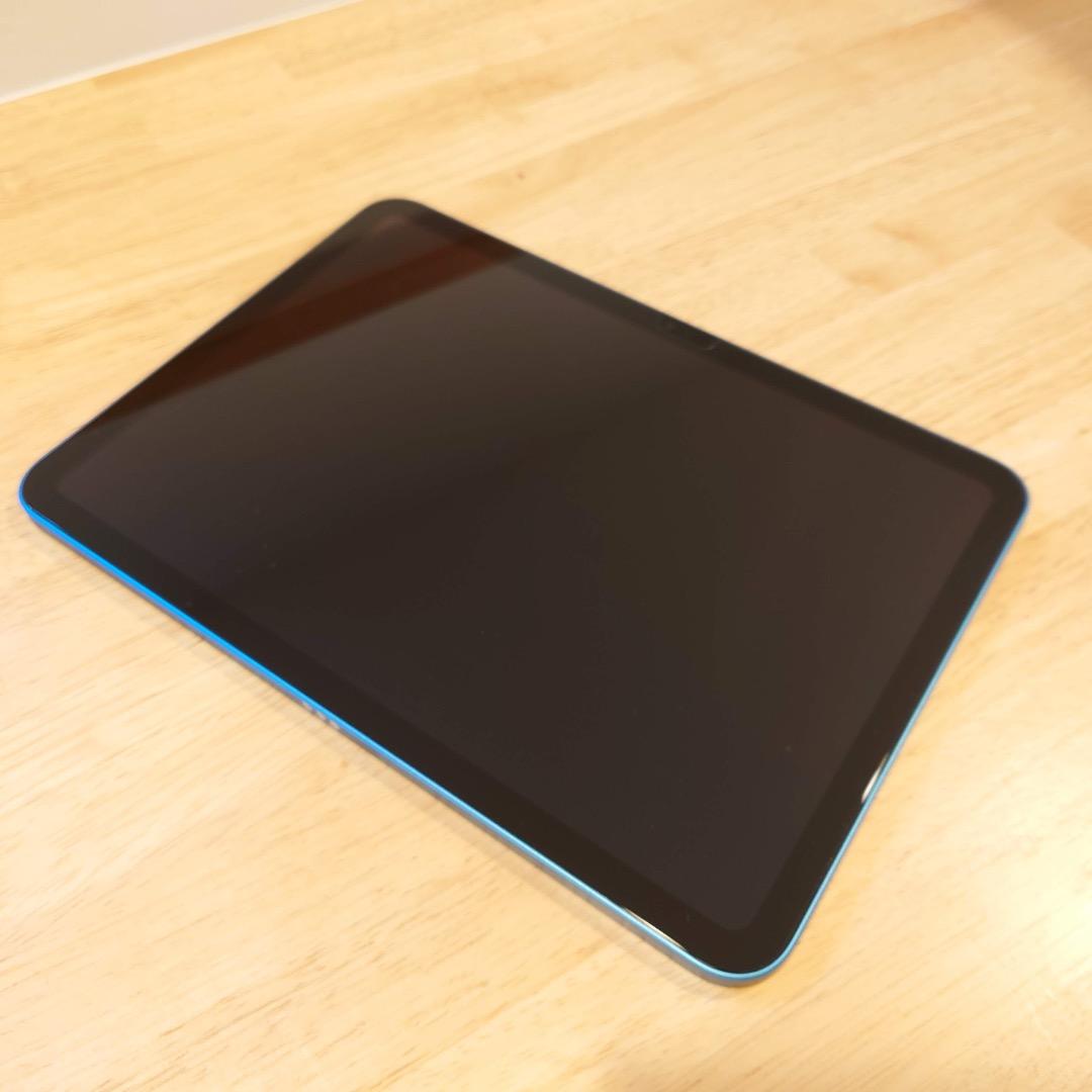 【美品】iPad(第10世代) Wi-Fiモデル 256GB（おまけ付き）