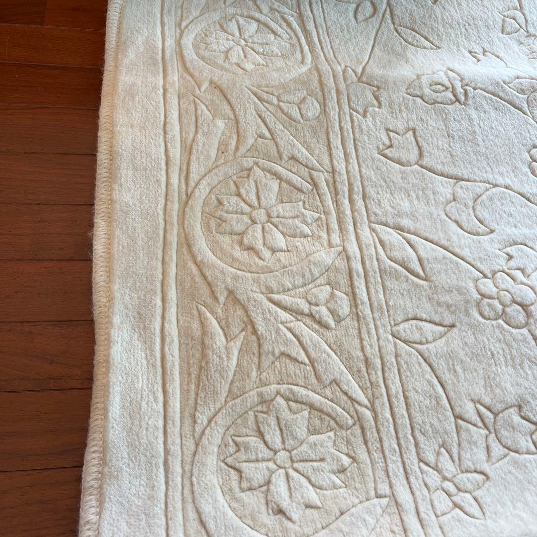 花柄エンボス加工クリーム色ラグ大判195cm×245cm