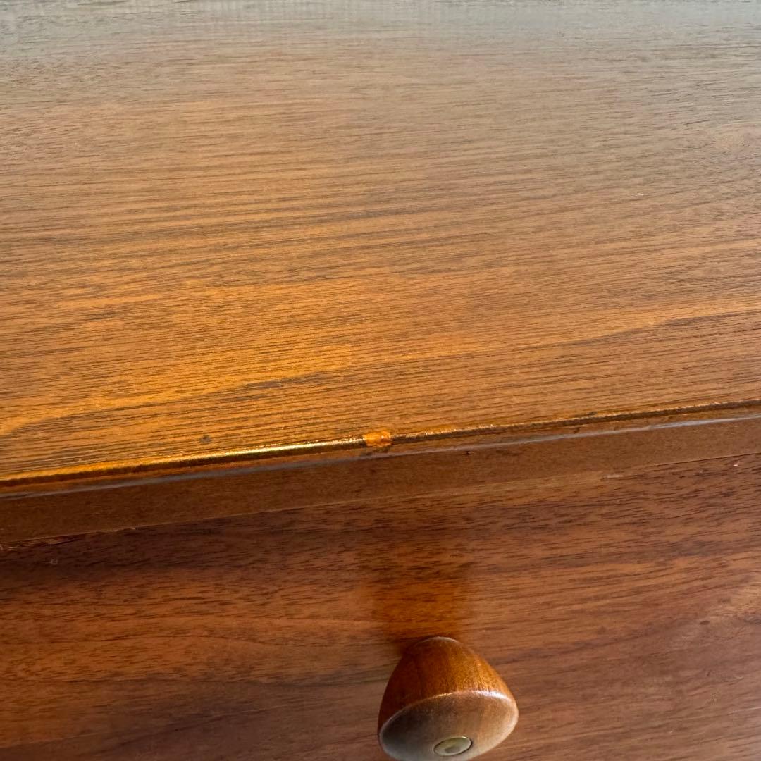 ウォルナット製ミッドセンチュリー5段チェスト