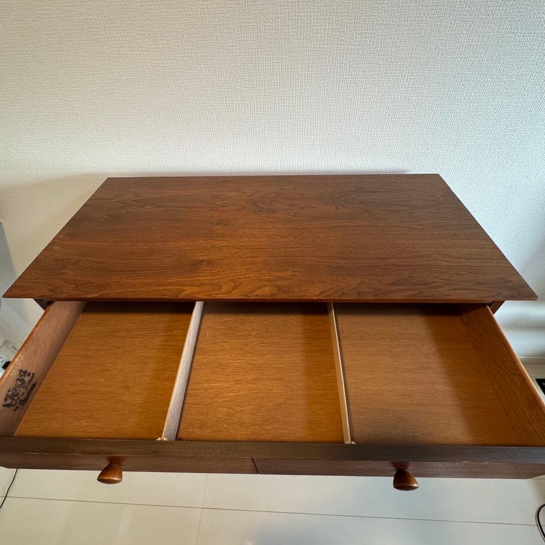 ウォルナット製ミッドセンチュリー5段チェスト