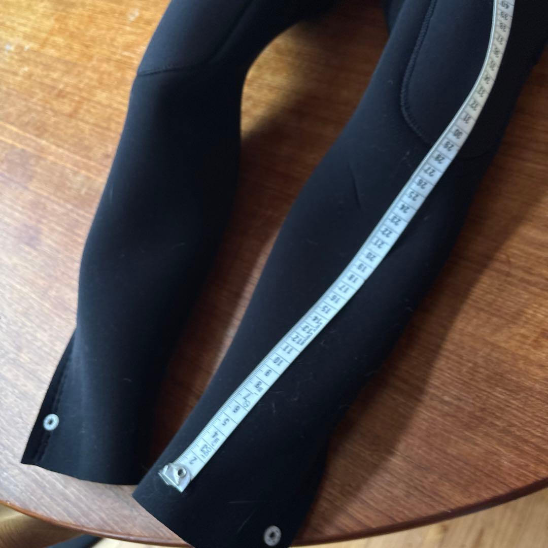 オーダーほぼ新品　セミドライスーツ ブラック・ホワイト