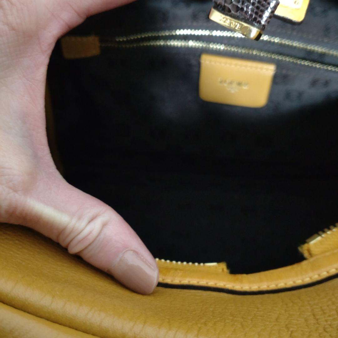 最終お値下げLOEWE キャメルレザー ショルダーバッグ