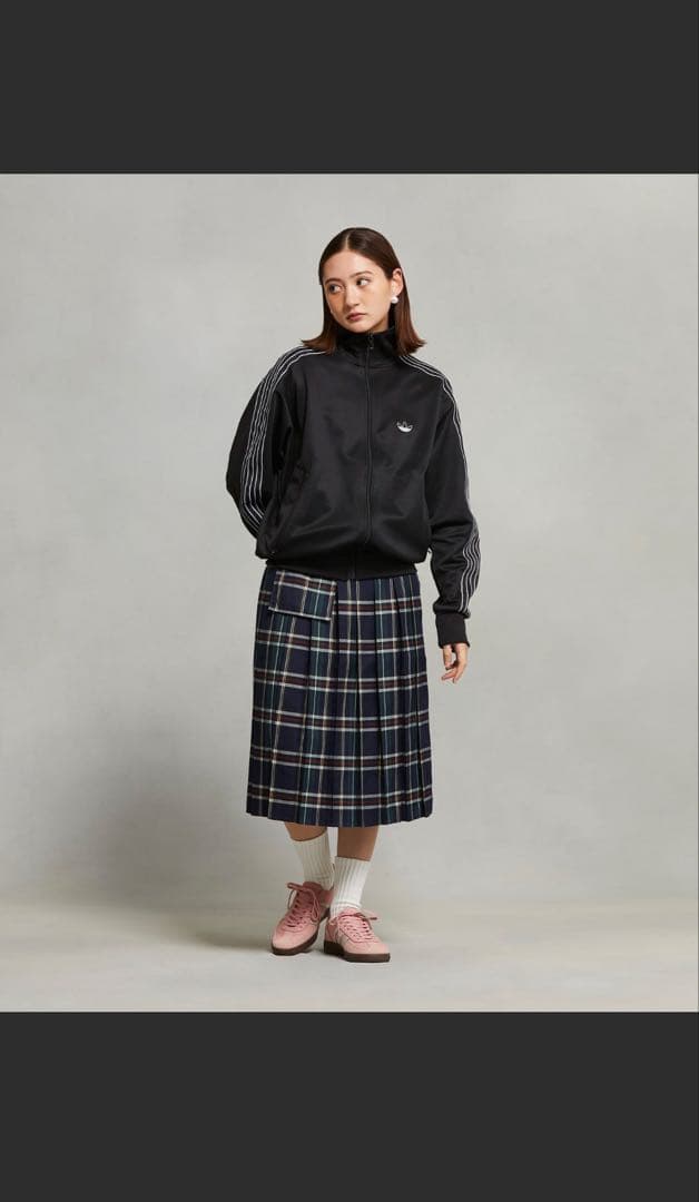 adidas トラックジャケット【新品タグ付き】