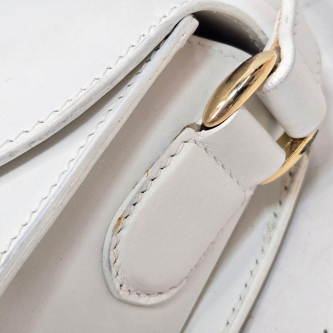 極美品 CELINE ショルダーポーチ トリオンフエンブレム 金具