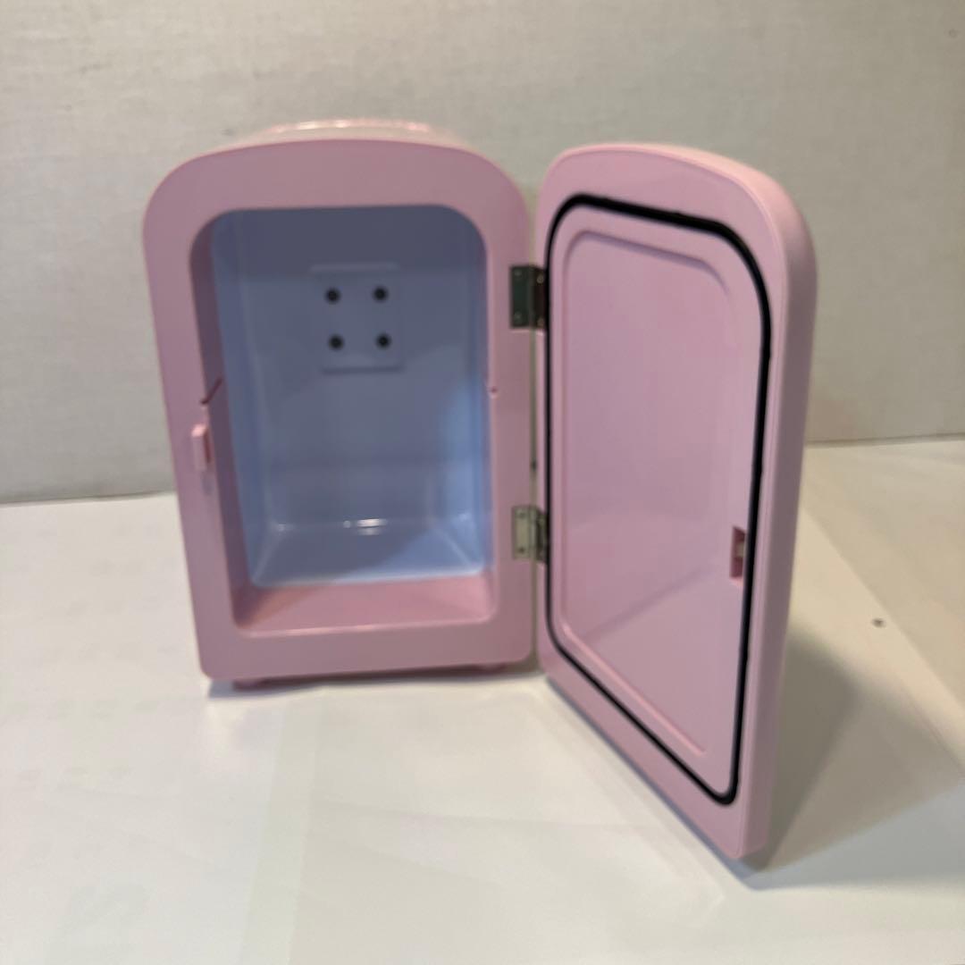 ハローキティ　2電源式コンパクト保冷保温ボックス