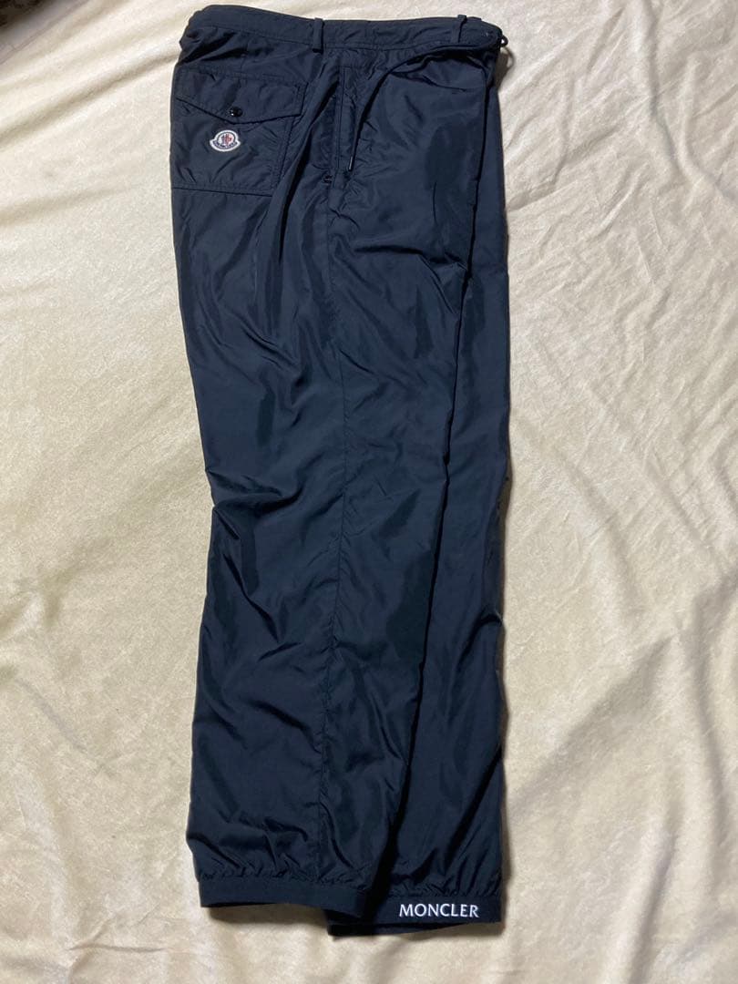 モンクレールナイロンジャケット、パンツ