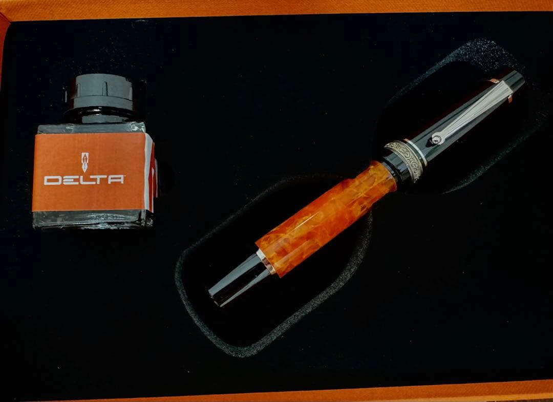 DELTA デルタ ドルチェビータ ミディアム万年筆 MID EF ペン先14金