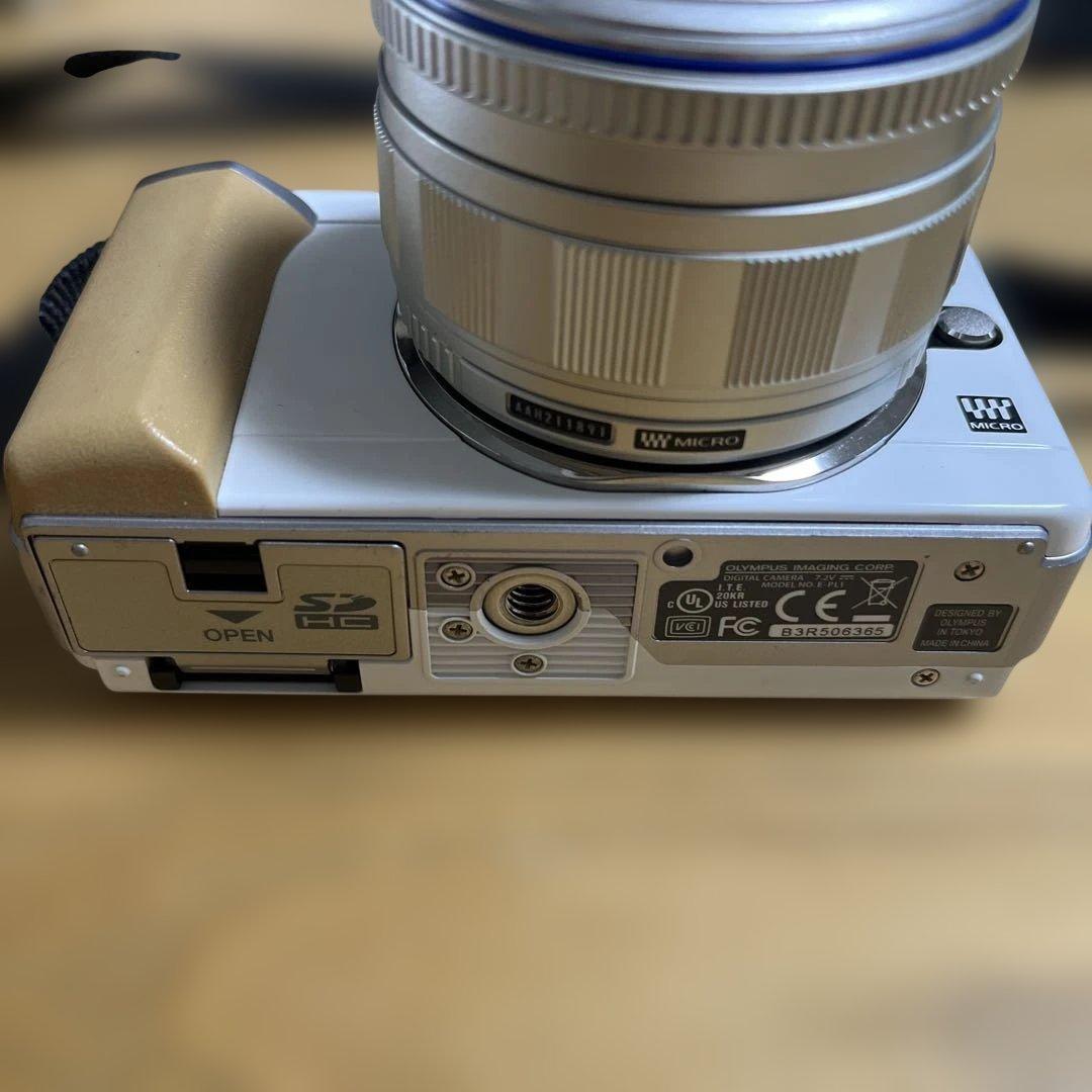 ヨ*ー様 OLYMPUS デジタル一眼レフカメラ M.ZUIKO 14-42mm