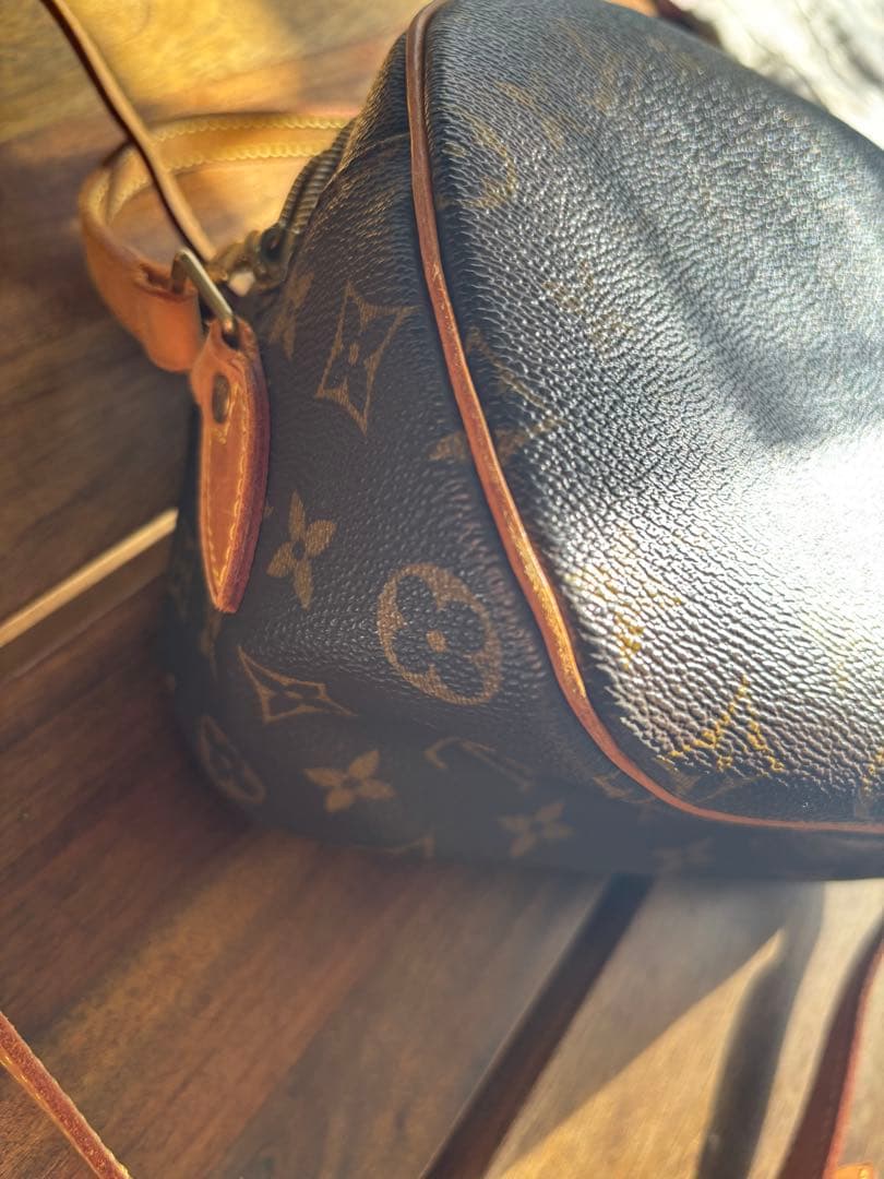 専用です。ルイヴィトン ブロワ モノグラム クロスボディ M51221